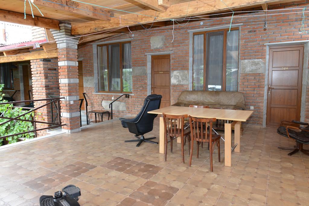Hotel Tourist à Akhaltsikhé Extérieur photo